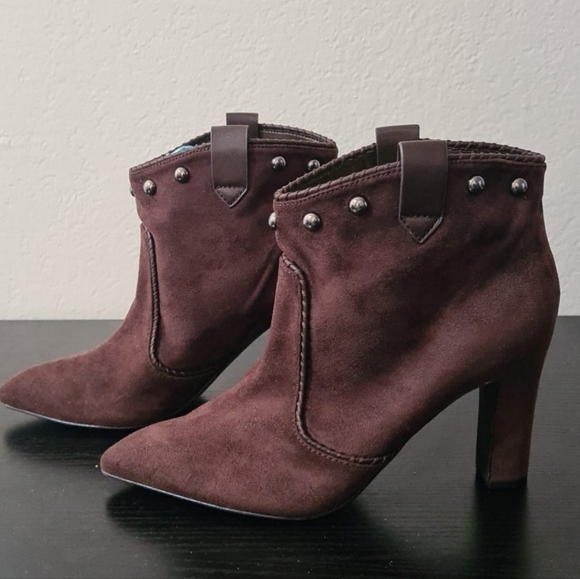 NWOT brown Suede Ankle boots - Picture 1 of 4